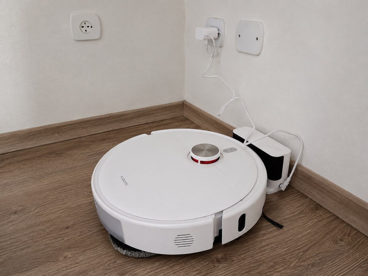 ESSE É TOP!! ROBÔ ASPIRADOR S40 PRO BRANCO – Compatível com Alexa e Google, bivolt com limpeza automática inteligente