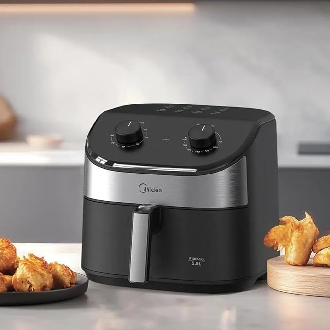 Fritadeira Midea Air Fryer 5,5L, design de dois botões, ampla faixa de temperatura de 80°C a 200°C, cesto antiaderente e prato para vegetais, 1900W, 110V, FWM55P1