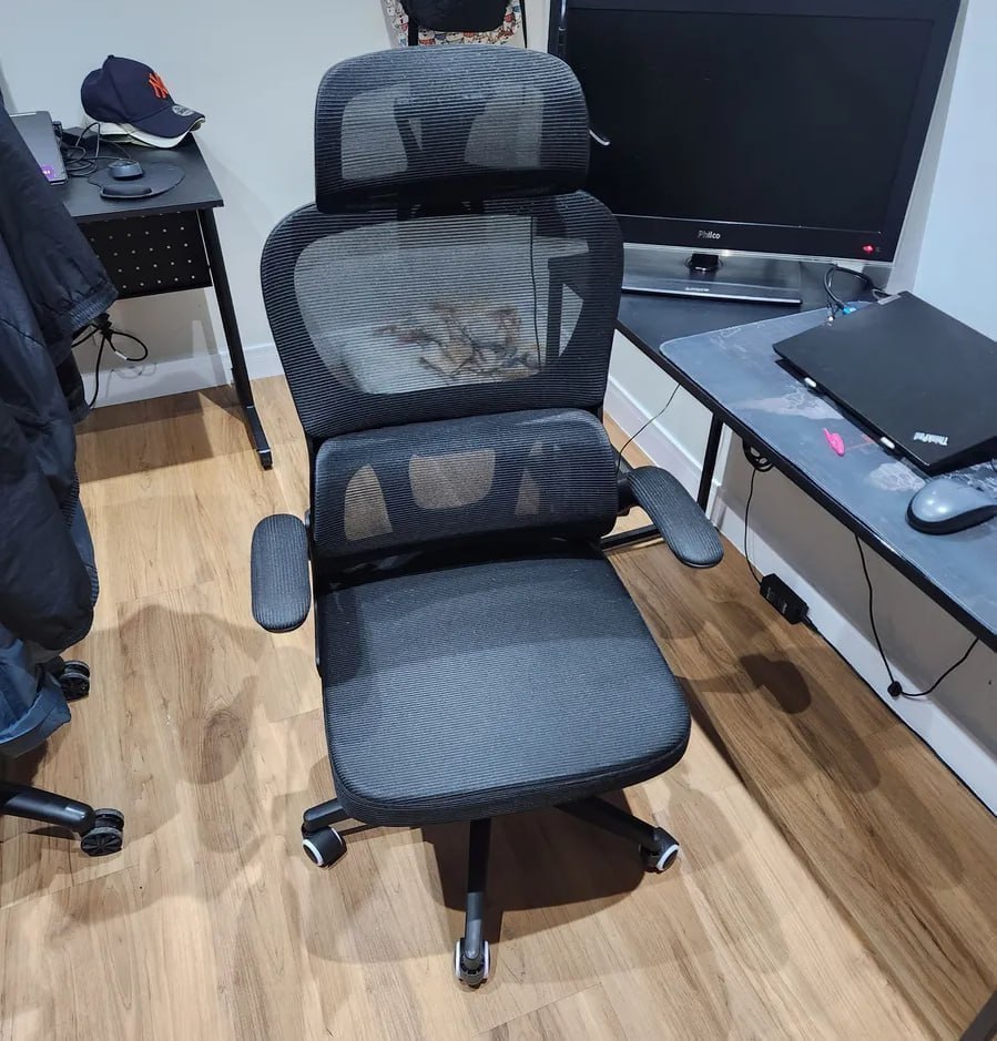 Cadeira Escritório Ergonômica Genebra B500 Luvinco Com Suporte Lombar Estofado Mesh